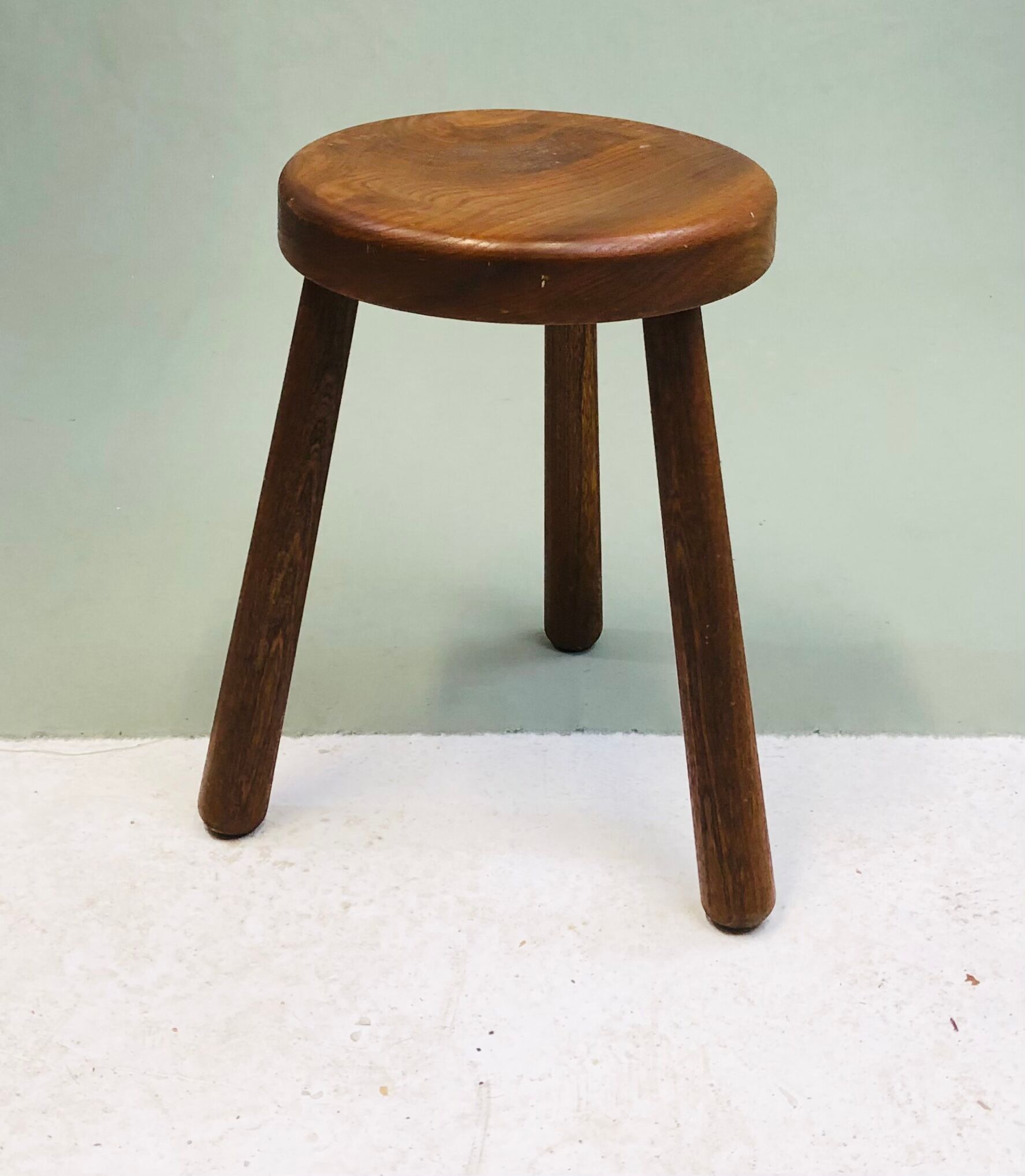 Suite de quatre tabourets bas de berger