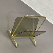 Porte revue en laiton et verre