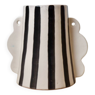 Vase abstrait en céramique rayé noir et blanc