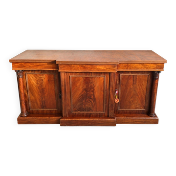 Grand buffet bas anglais acajou flammé William IV / Regency colonnes