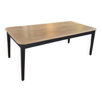 Farmhouse table