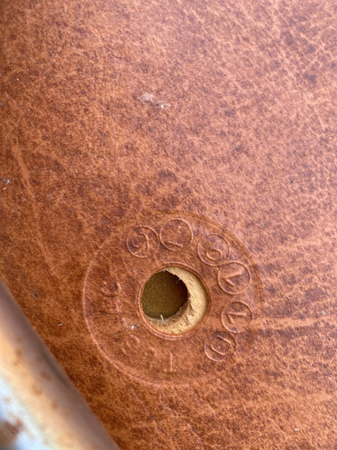 Two Tublac chairs in Skaï and chrome