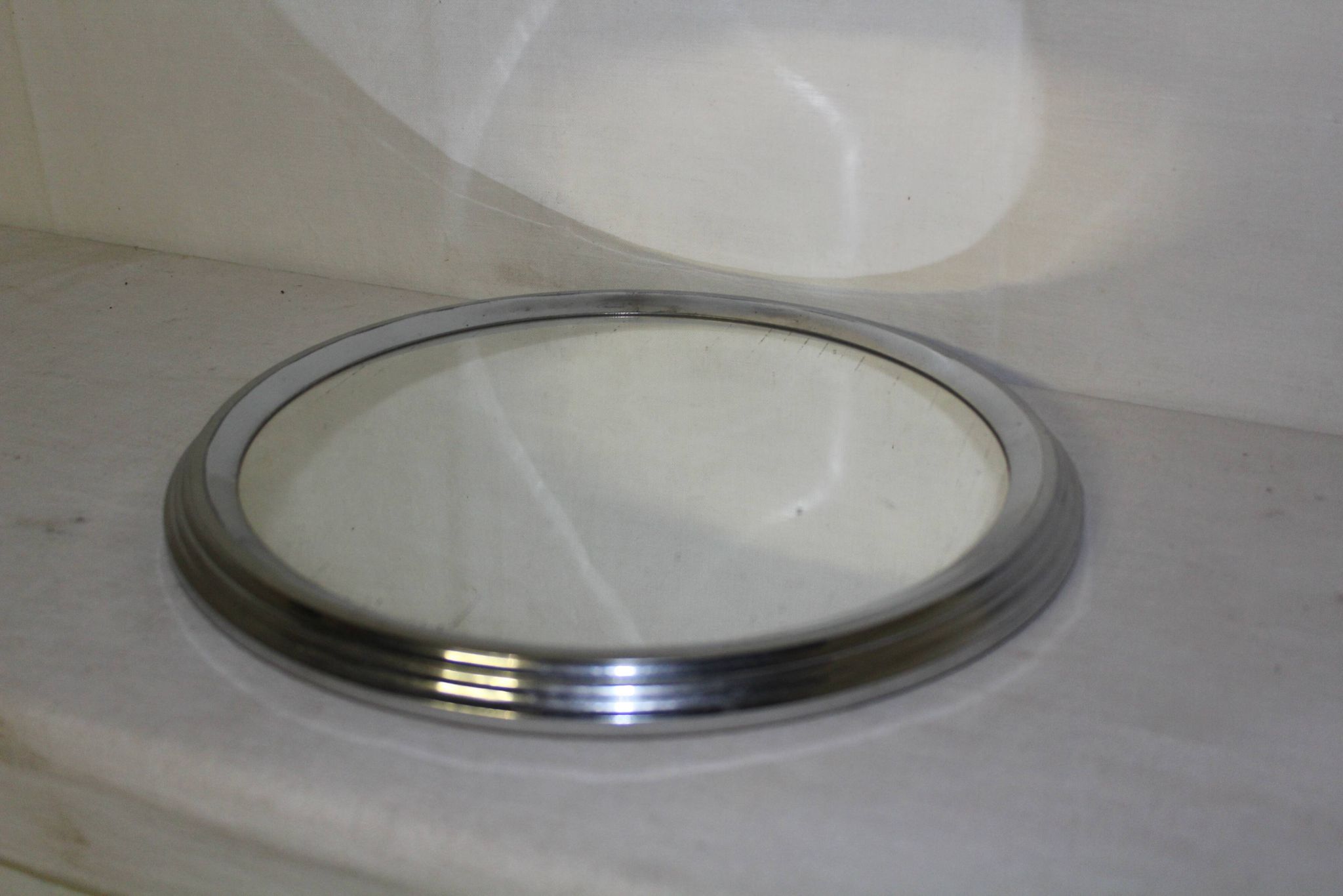 Round mirror plate 20th century