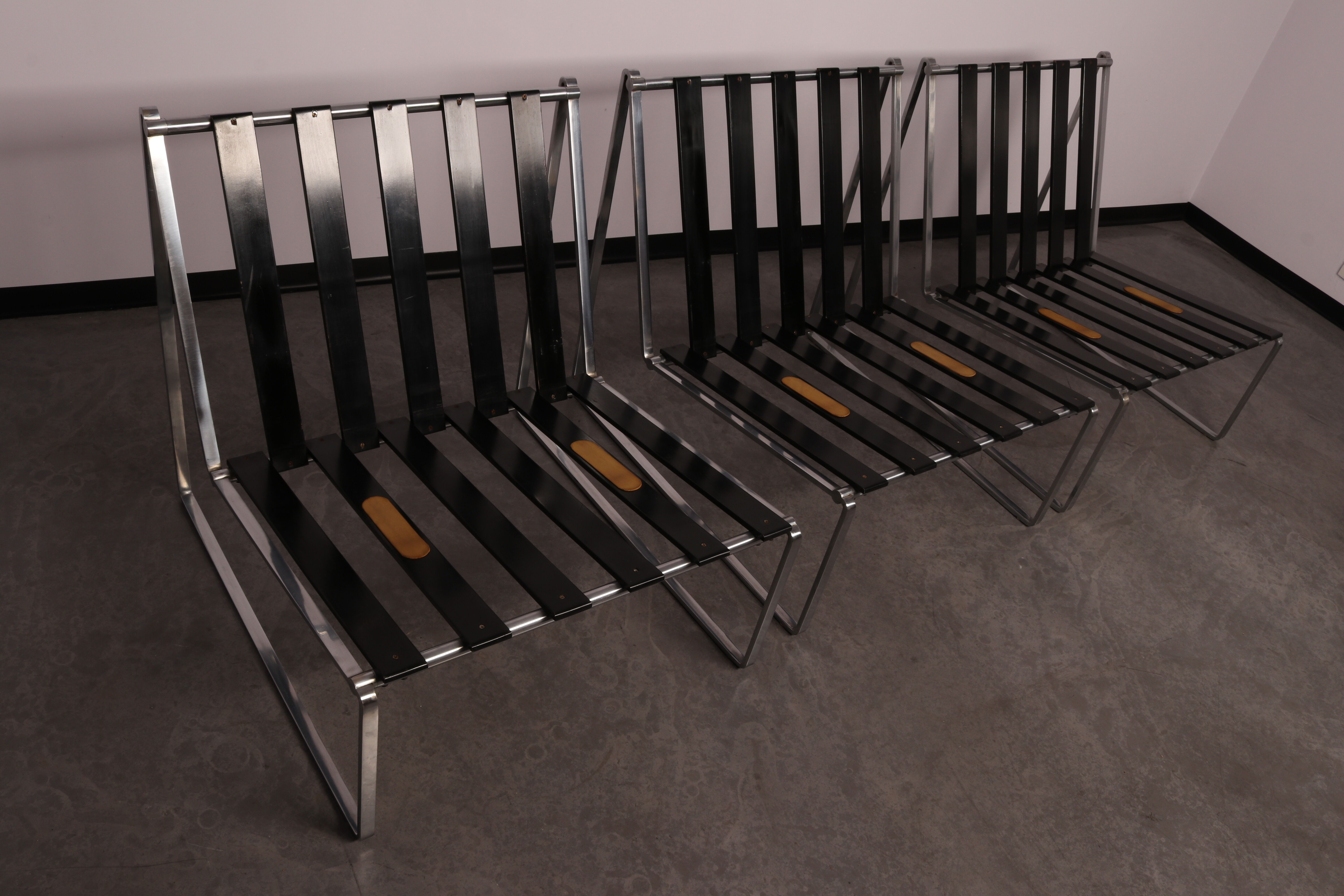 Set of 3 lounge chairs in black leather - model 024 - by Kho Liang Ie for Artifort - The Netherlands