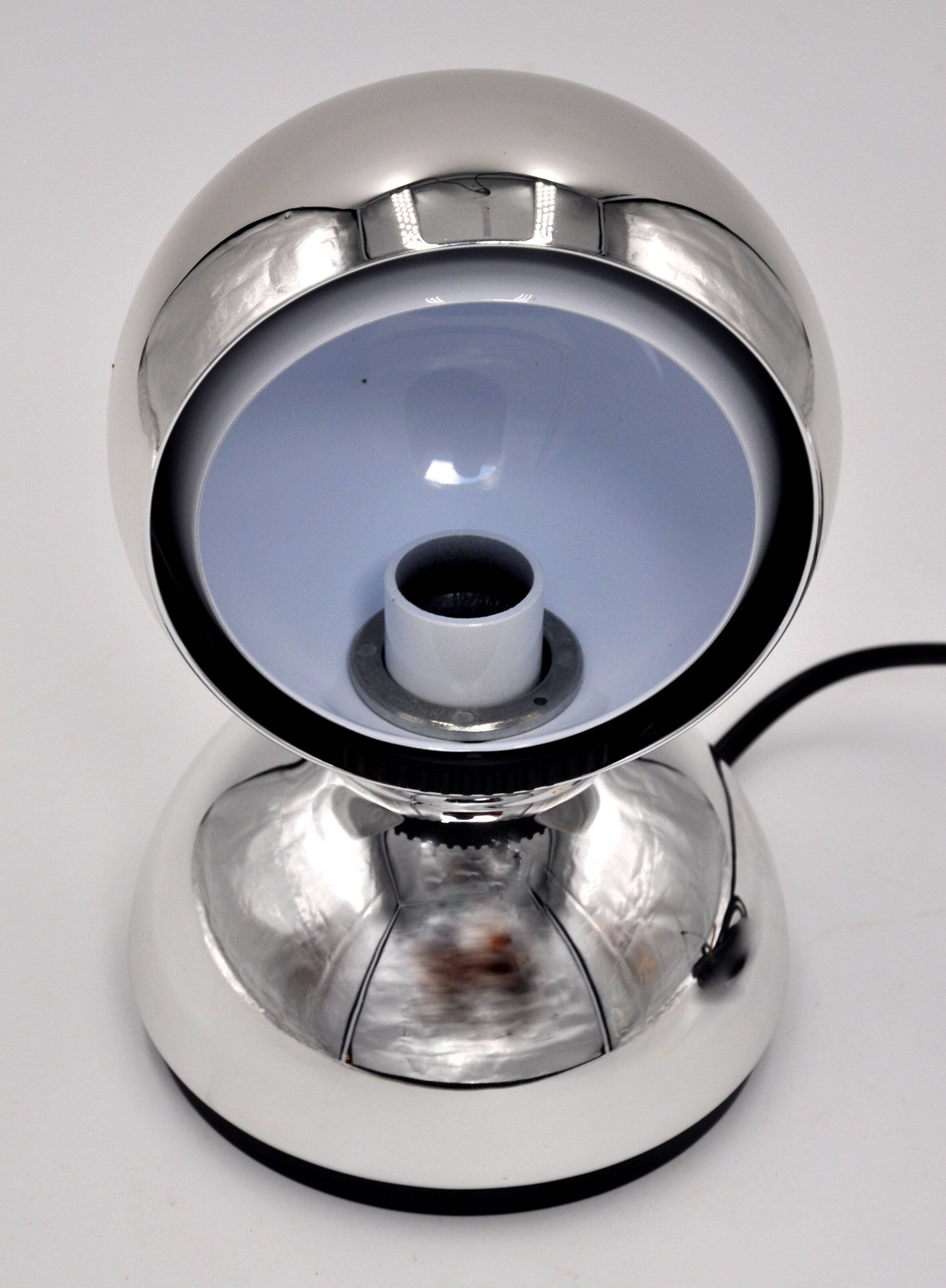 Artemide Eclisse lamp (Vico Magistretti) – Special chrome reissue