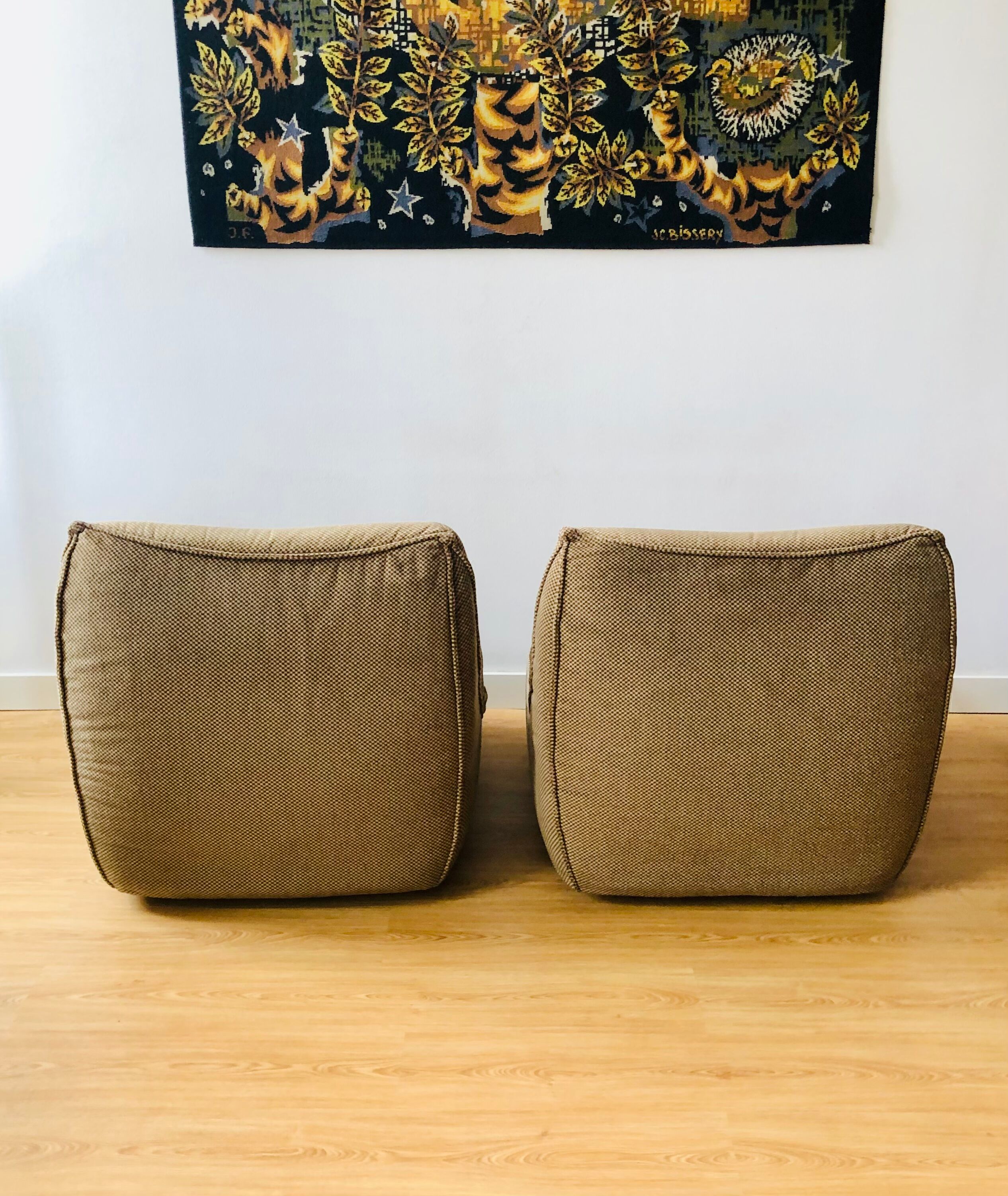 Atelier Dunlopillo vintage 2 drivers and 1 pouf