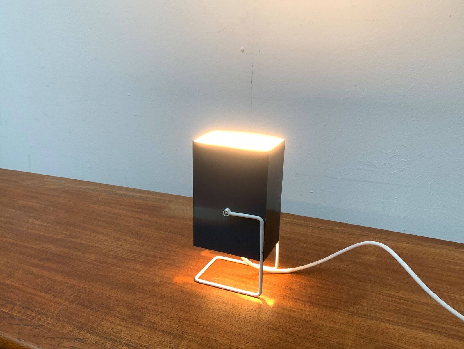 Mid-century minimalist table lamp by Wilhelm Braun Feldweg for Doria Leuchten, 1960s.