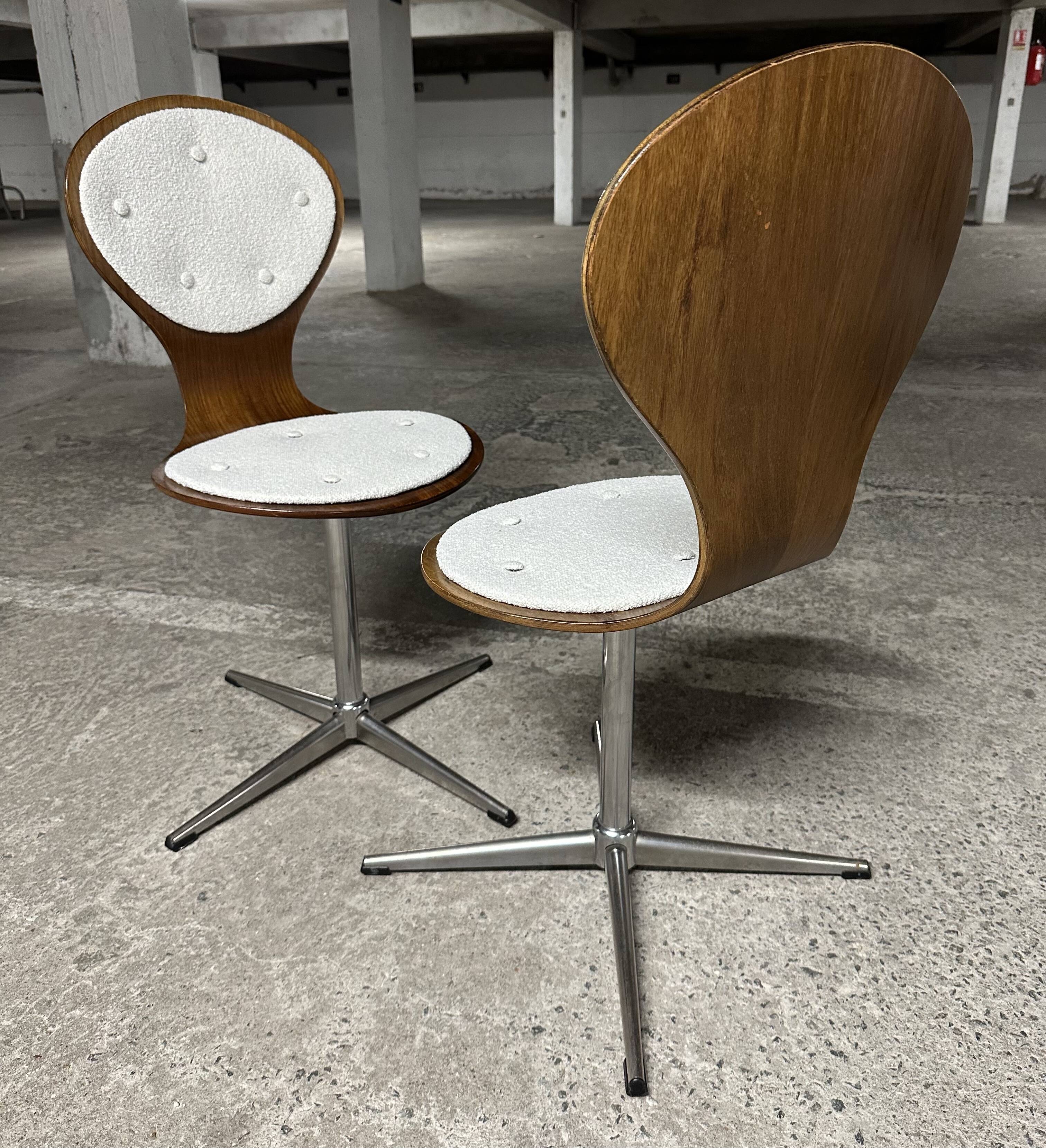 Suite de 4 chaises vintage bois cintré et palissandre. Allemagne, années 60