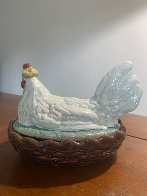 Boîte poule barbotine