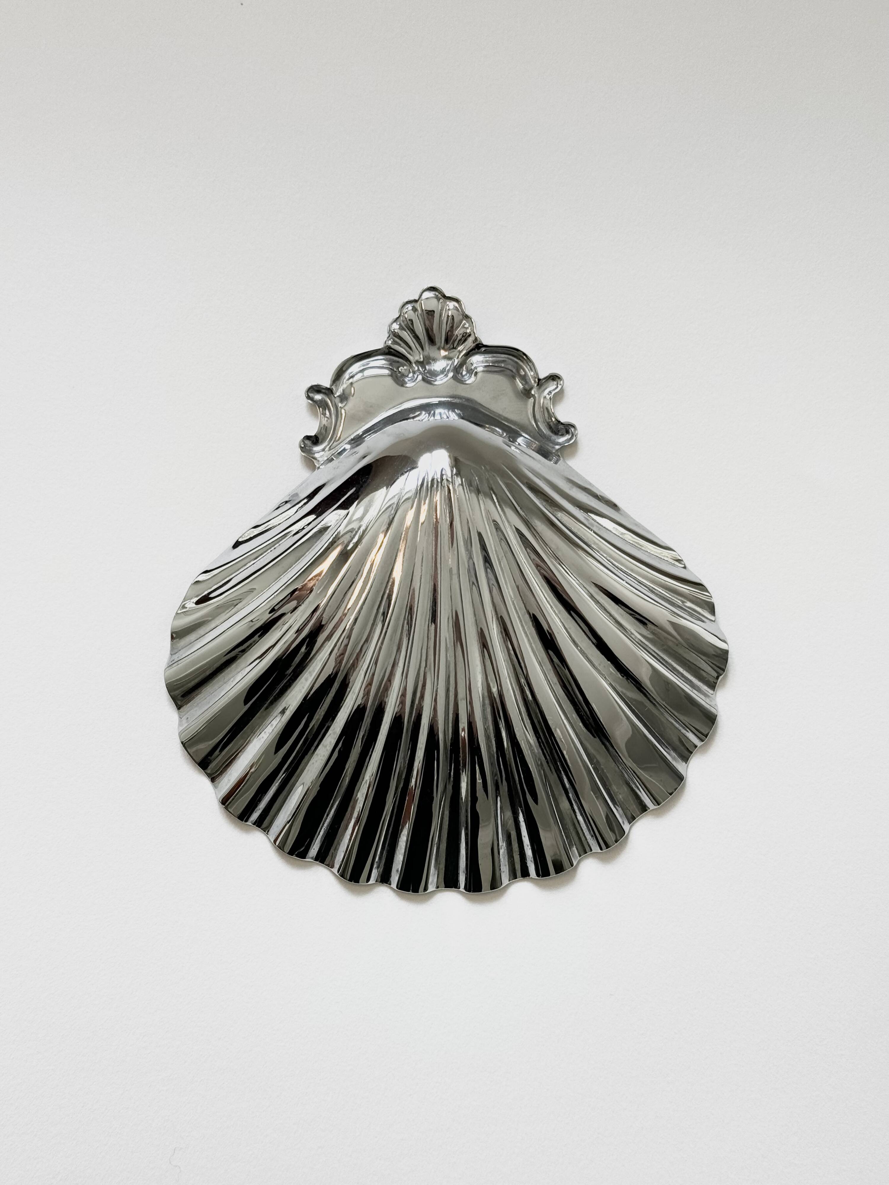 Shell cup