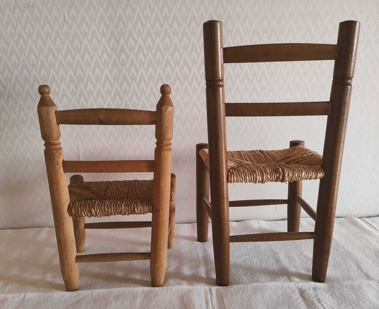 Set of 2 children's wooden chairs