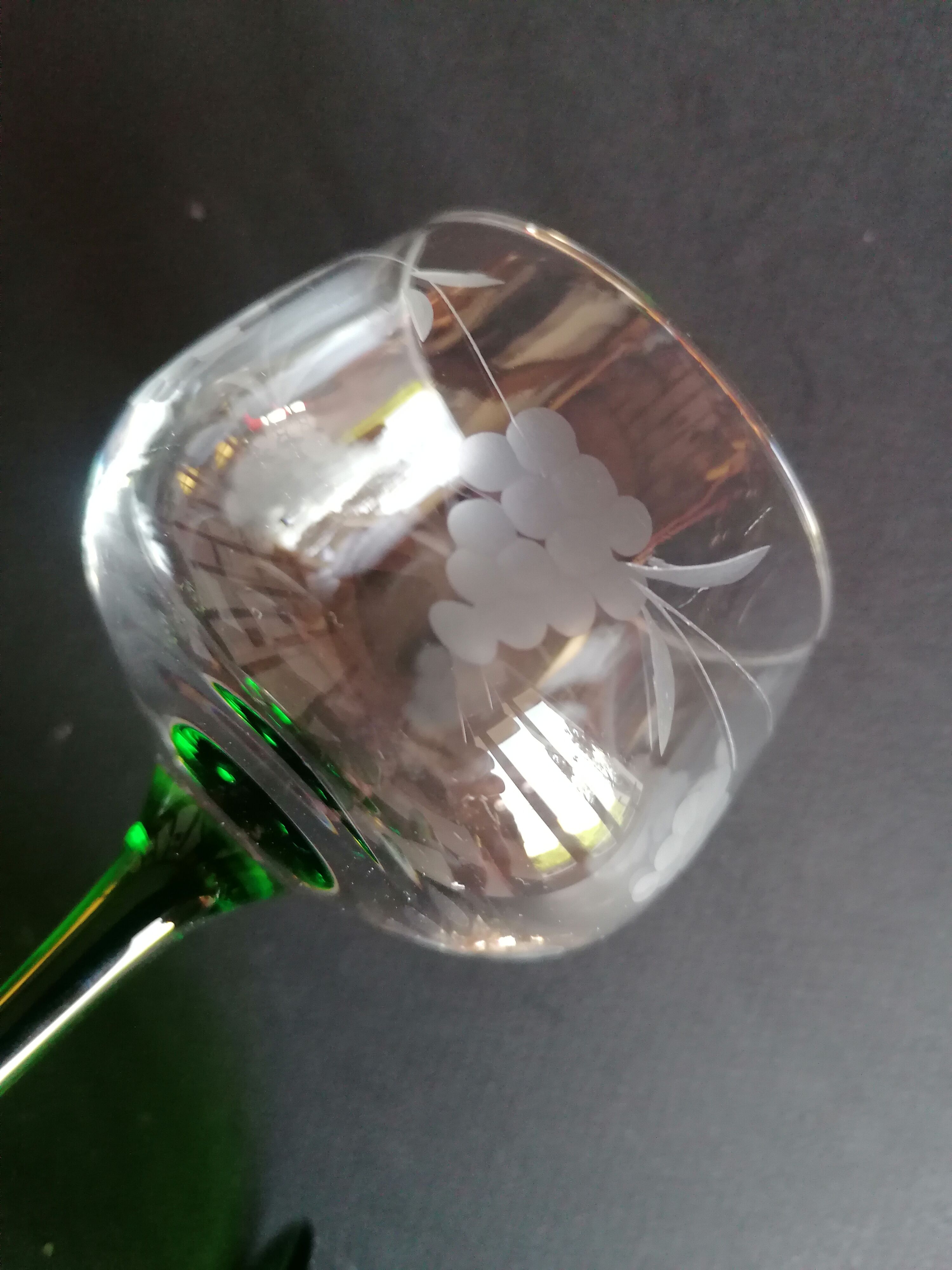 6 glasses of Alsace in chiseled crystal