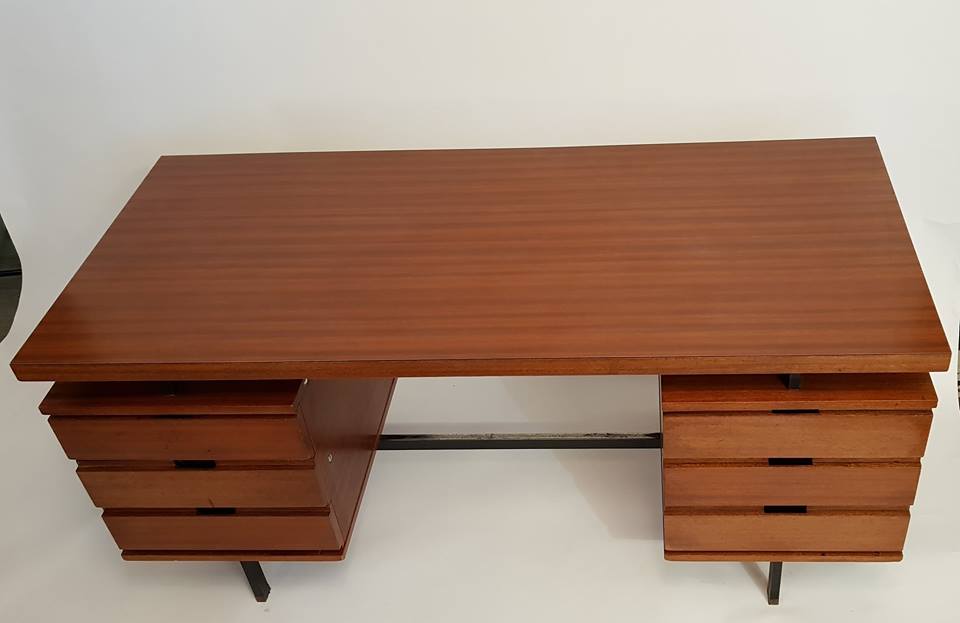 Desk of Pierre Guariche to Minvielle editions