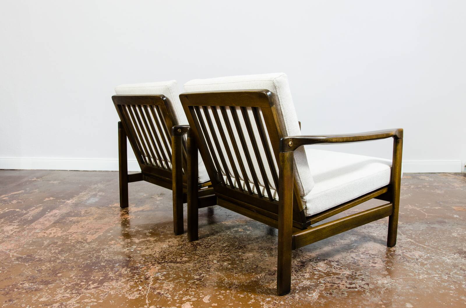 Pair of beige mid century armchairs b7522 by zenon bączyk, 1960's