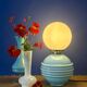 Lampe à poser vintage en opaline bleu et blanche