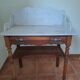 Ancienne table de toilette