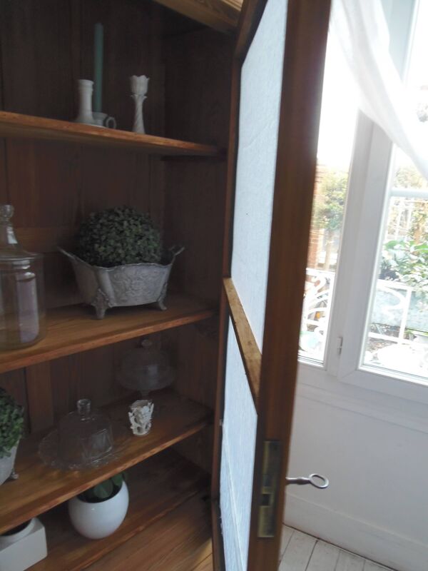 Lingère, armoire, vaisselier de 1905 en pitchpin