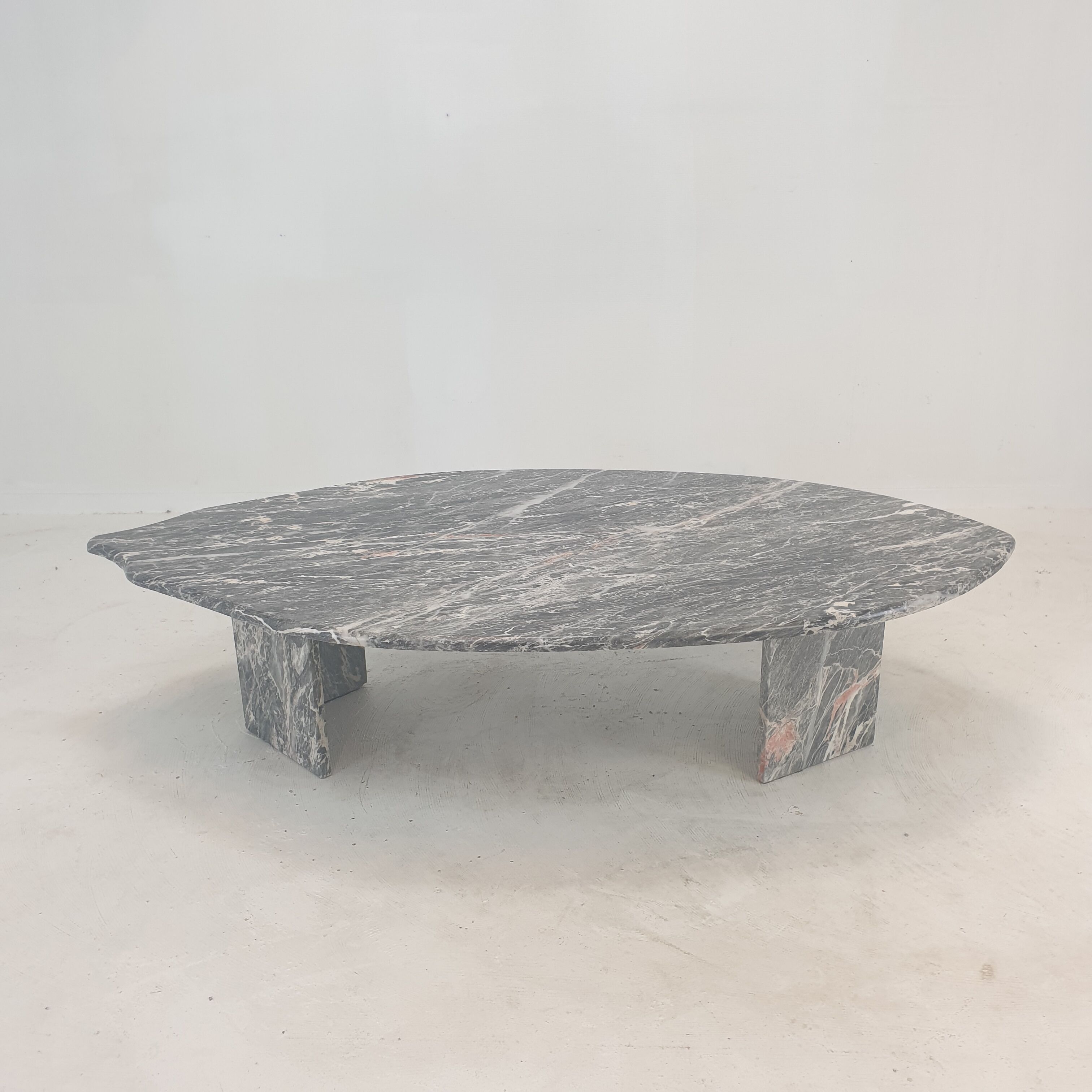 Italian marble leaf shape coffee table, 1980's