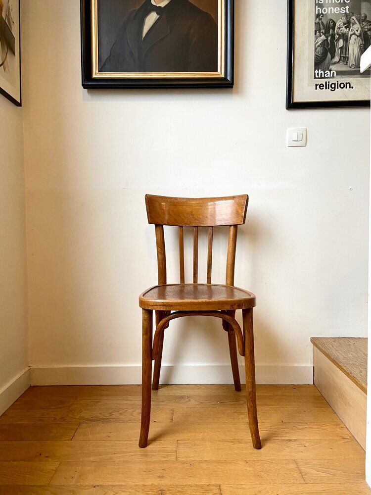 Bistro chair in light wood