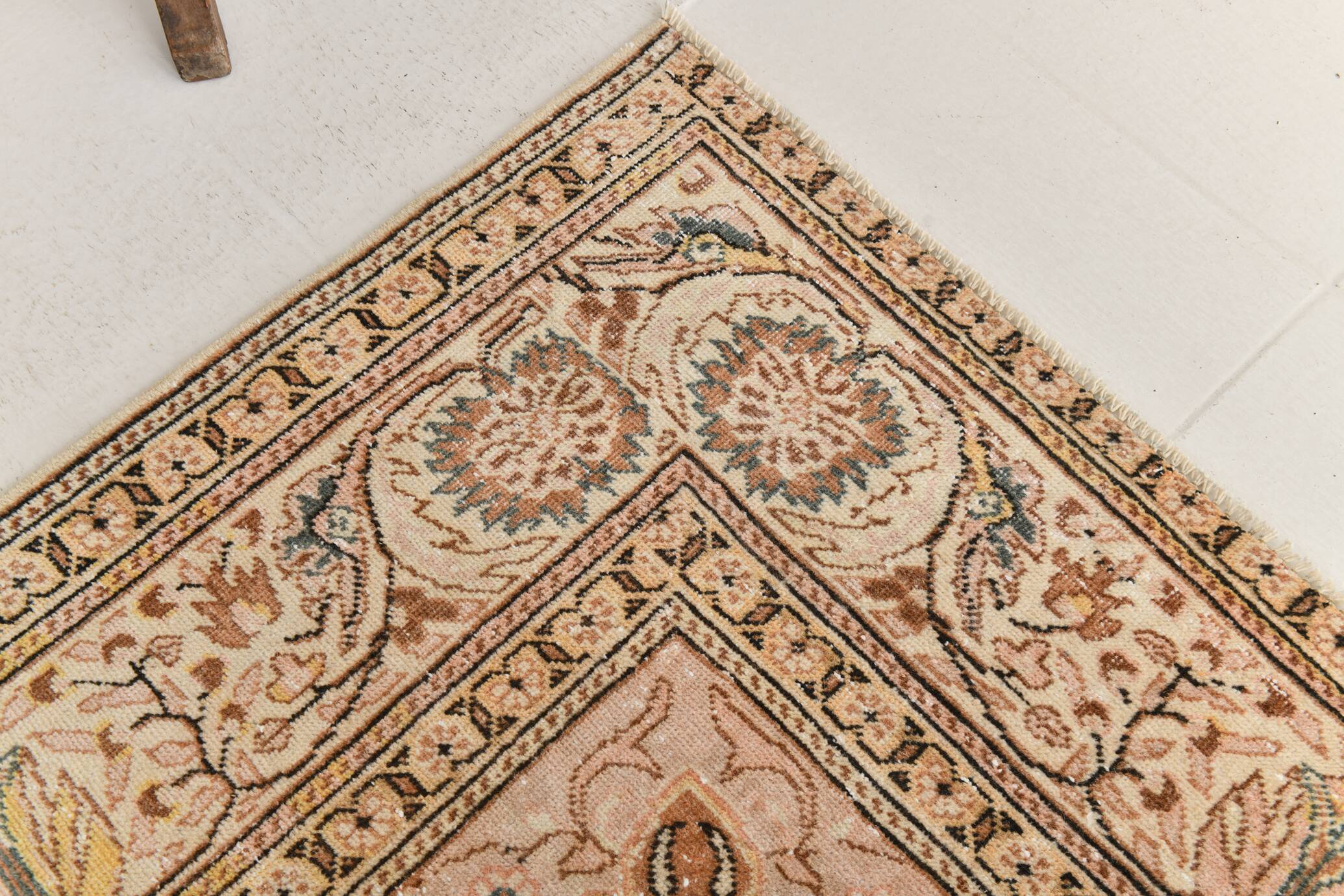 Vintage Cream & Brown Classic Pattern Persian Rug, 193x286Cm