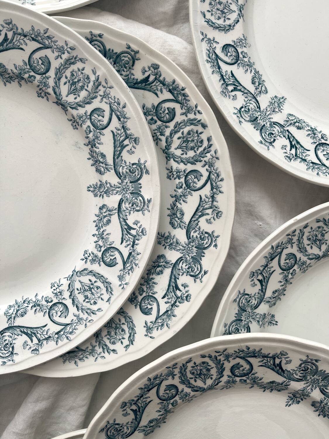 12 flat ironware plates “Louis XVI” Saint Amand and Hamage