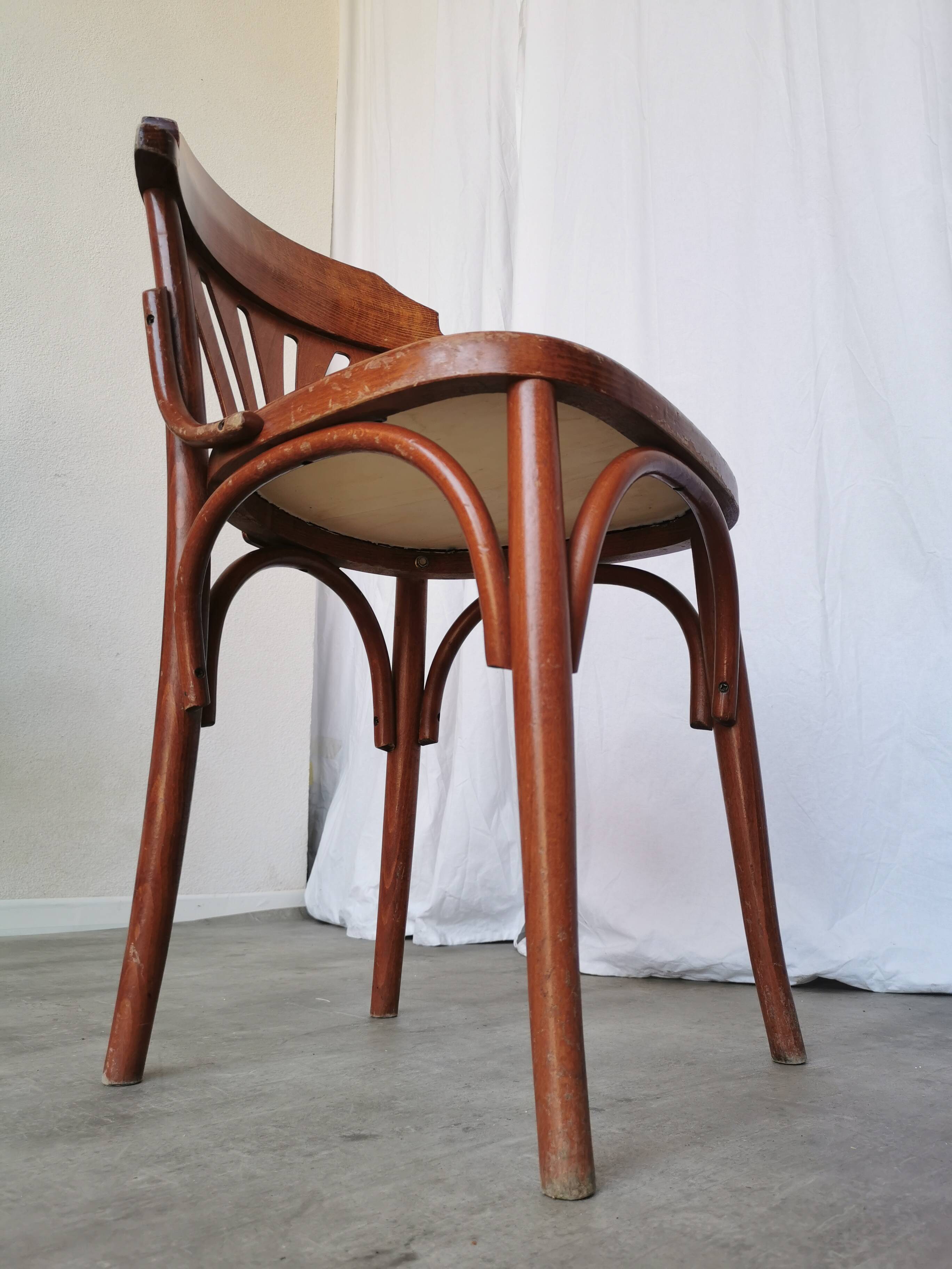 Chaise de salle à manger vintage en bois courbé : dossier éventail style Thonet, pub irlandais des années 1970