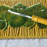 Very pretty cheese platter or trivet from Vallauris in very good condition