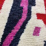 Handmade Berber rug in pure wool, artisan style, size 150 x 250 cm