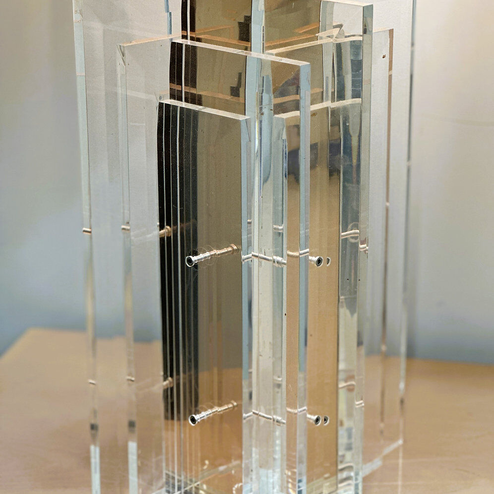 Large glamorous 1970s brass & lucite architectural table lamp