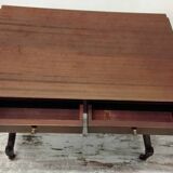 English-style coffee table with flaps