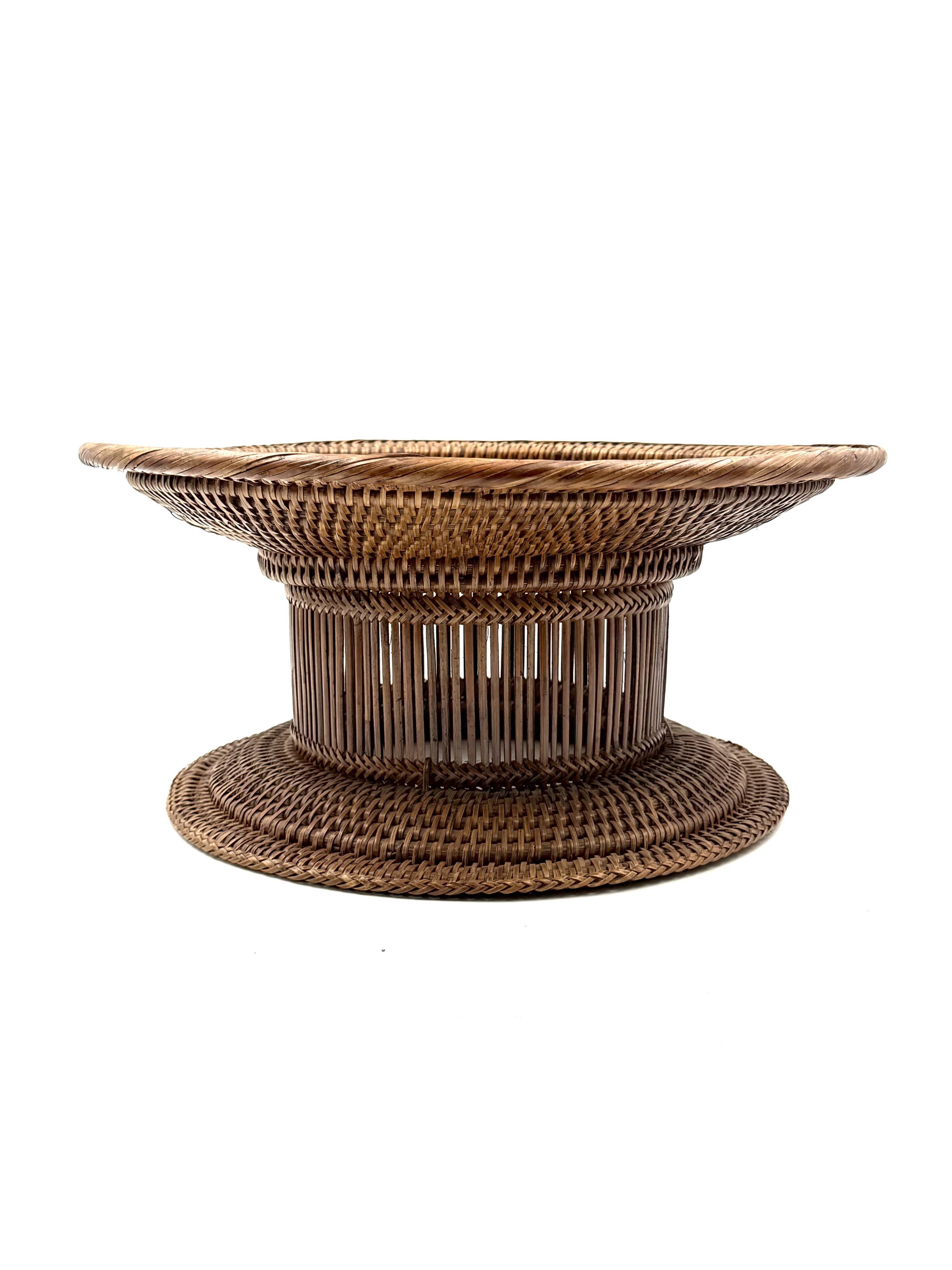 Centre de table, coupe en osier, Italie 1960
