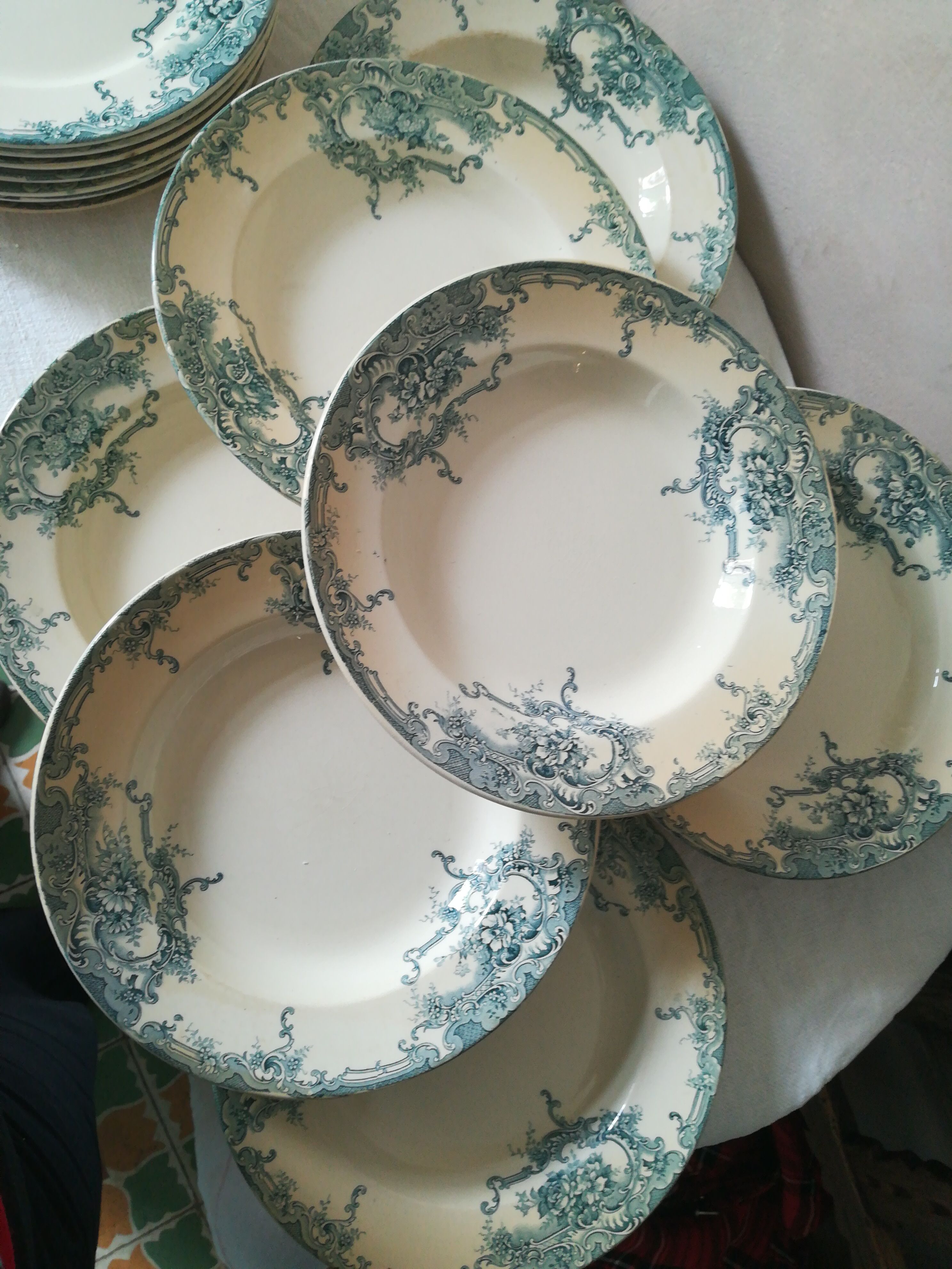 Ensemble d'assiettes terre de fer