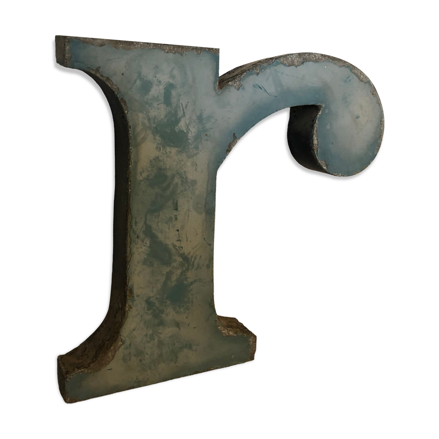 Blue sign letter "R"