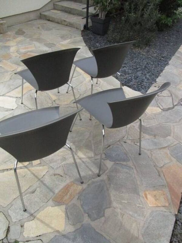 Lot de 4 chaises nihau grises par Magistretti pour Kartell - années 2000
