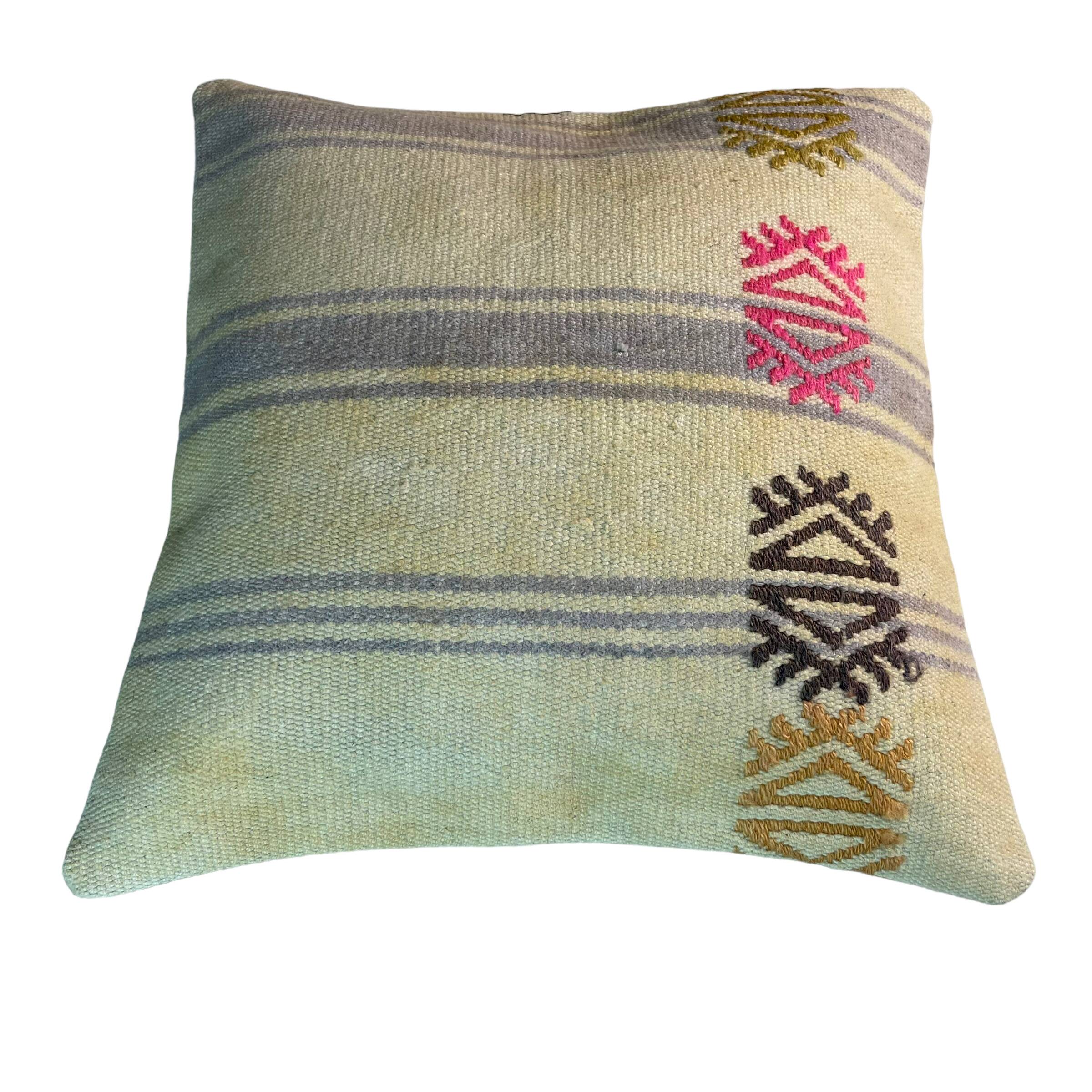 Vintage turkish kilim cushion cover , 40 x 40 cm