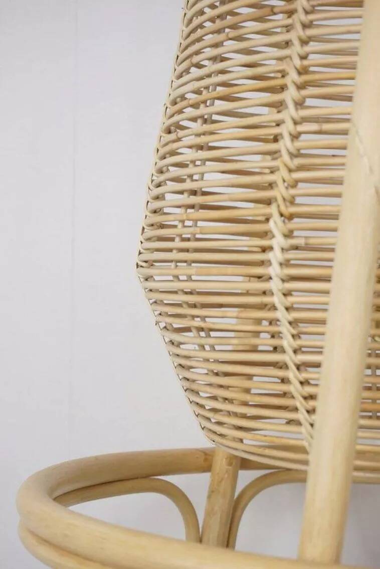 Lampadaire en rotin