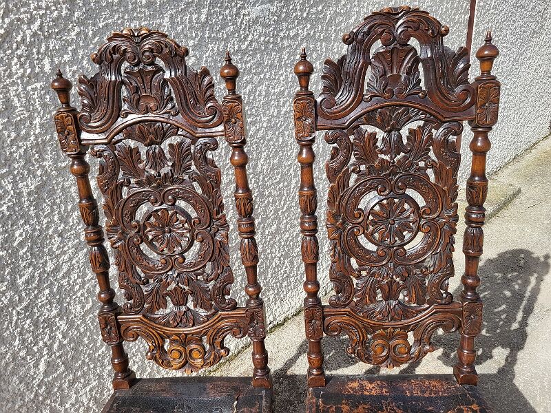 Pair of large chairs to restore in carved wood of the xix th century ref je
