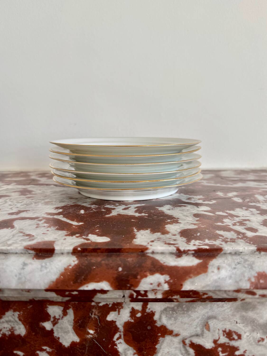 Petites assiettes en porcelaine de Limoges