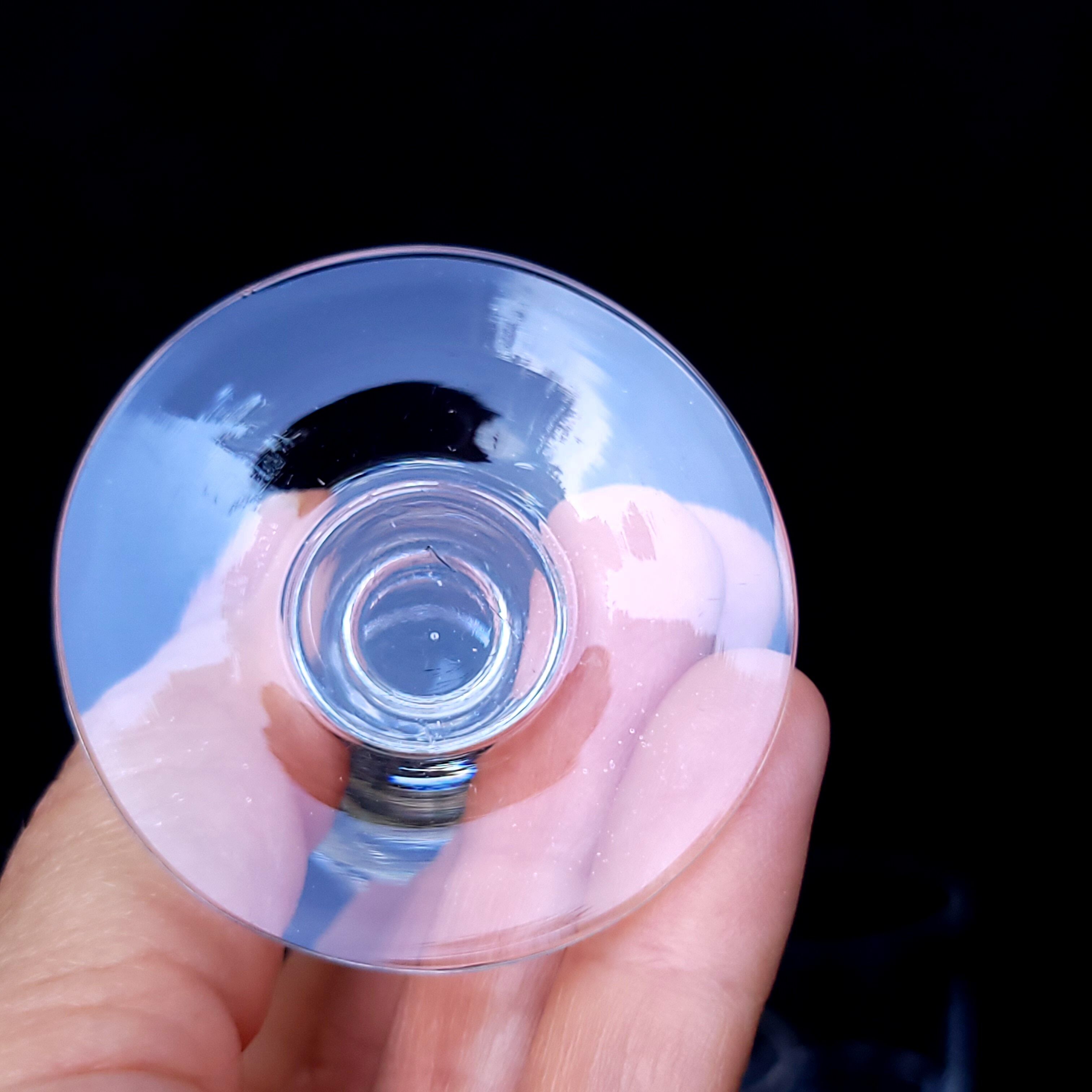 9 old wine glasses or liqueur XIXth in glass cut with 11 sides