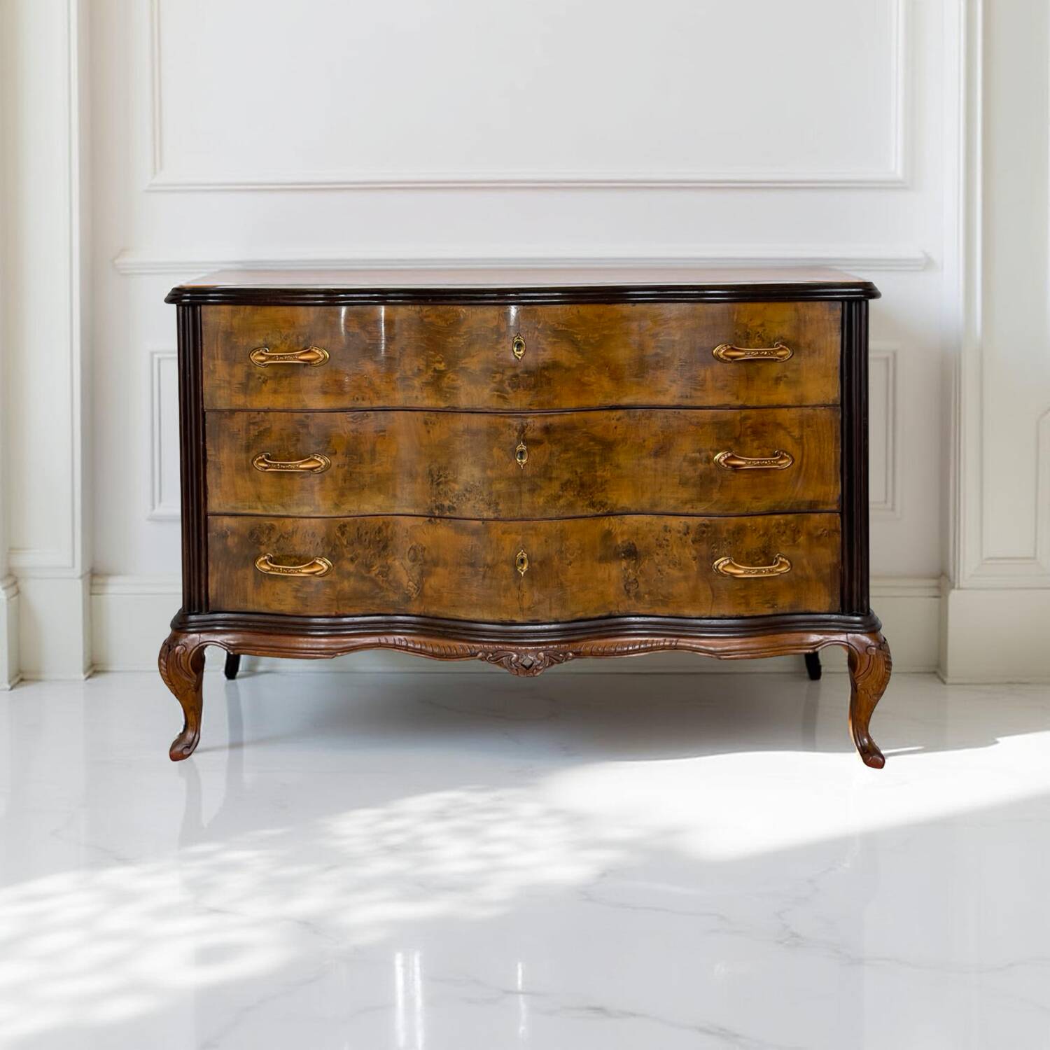 Commode italienne Art déco en loupe de noyer, années 1940-50