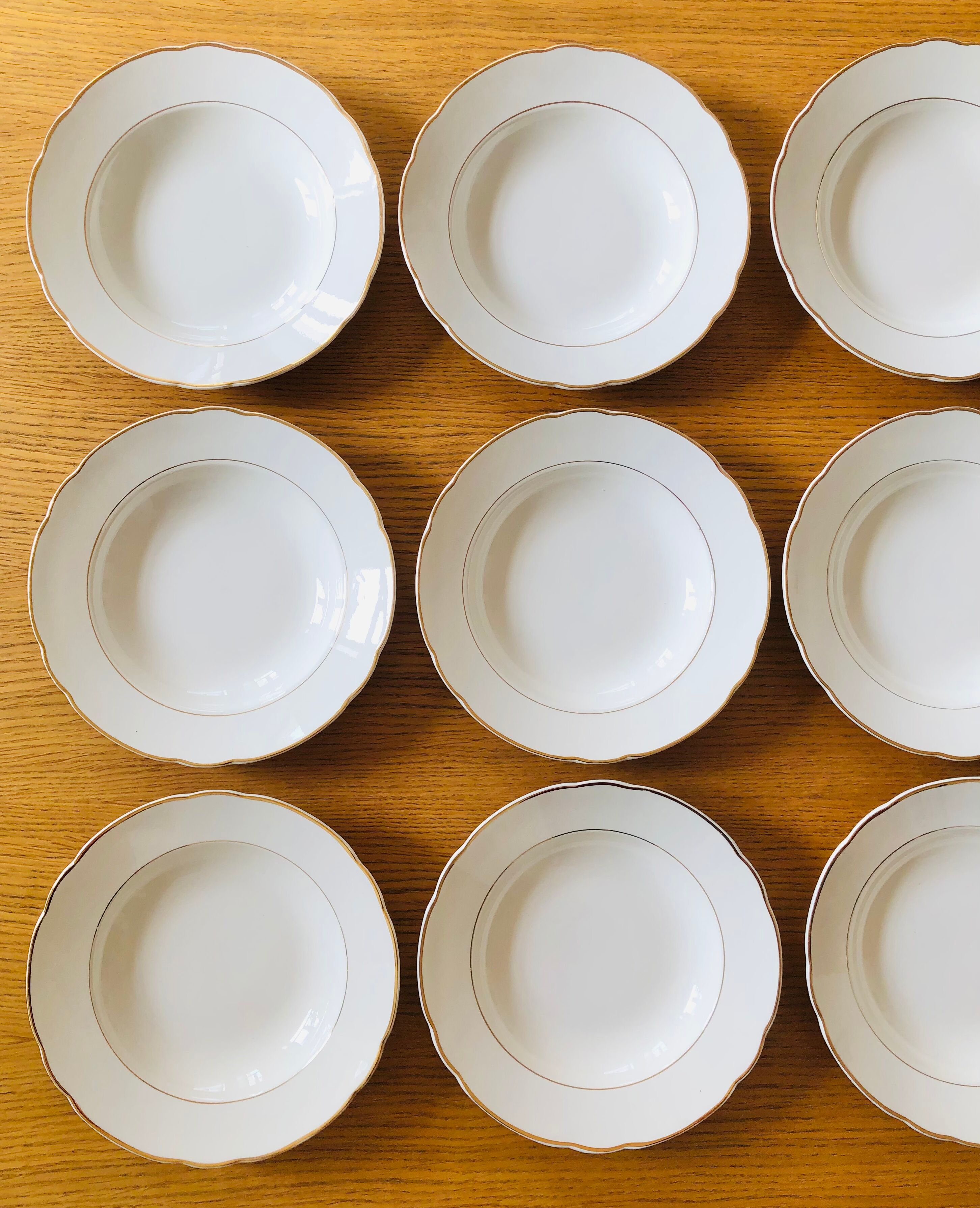 Set of 12 hollow plates in Villeroy & Boch ceramic