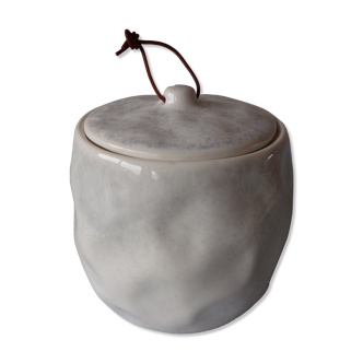 Sandstone pot with lid