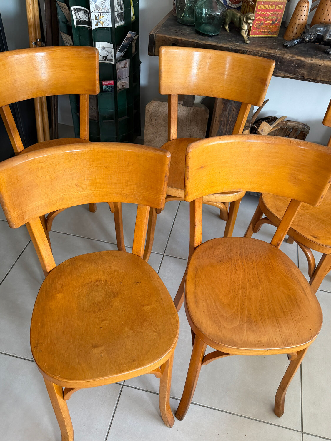 Suite de 5 chaises bistrot Baumann vintage