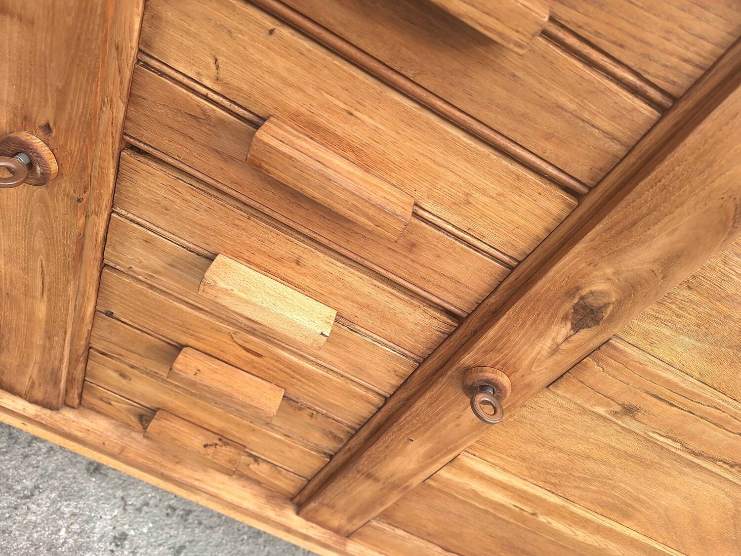 Buffet reconstruction René Gabriel vintage, meuble ancien dit de sinistrés