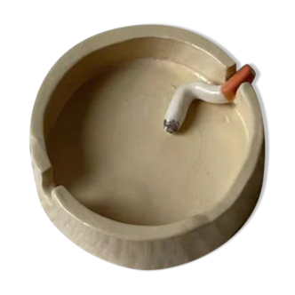 Ashtray deceived the handmade eye in sandstone