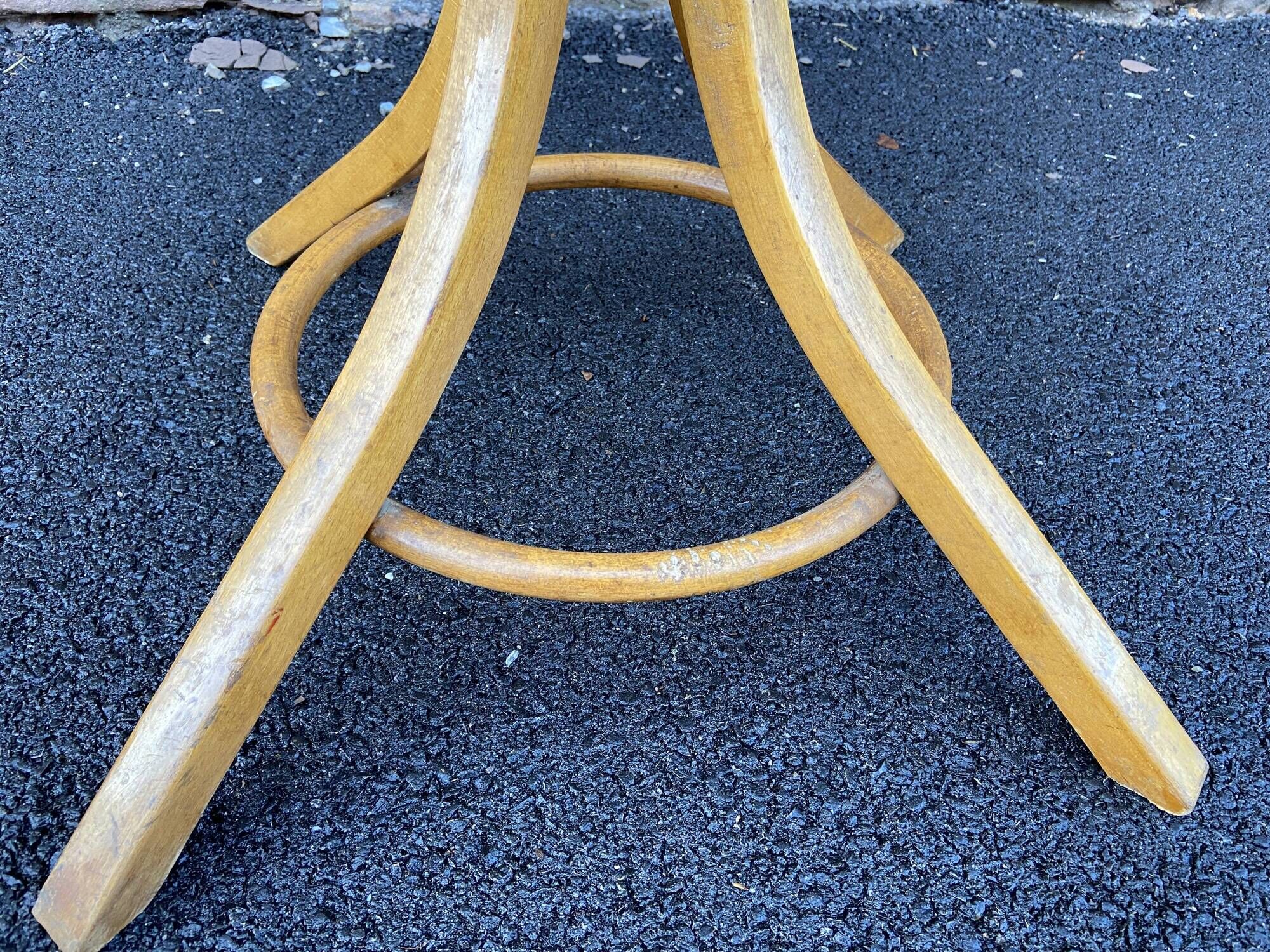 Baumann coat rack on vintage parrot stand 1960