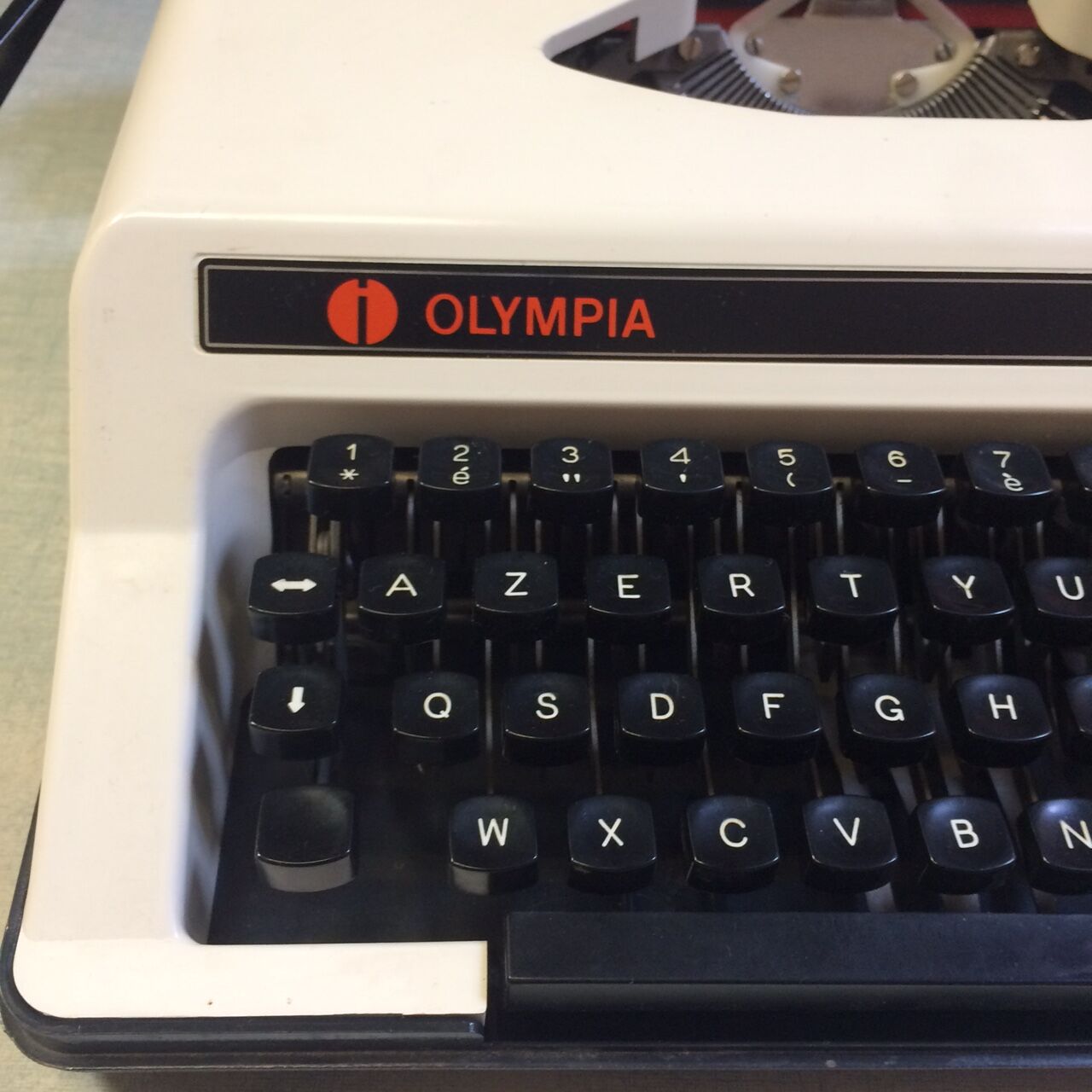 Mechanical typewriter Olympia splendid-made in Italy-years 70