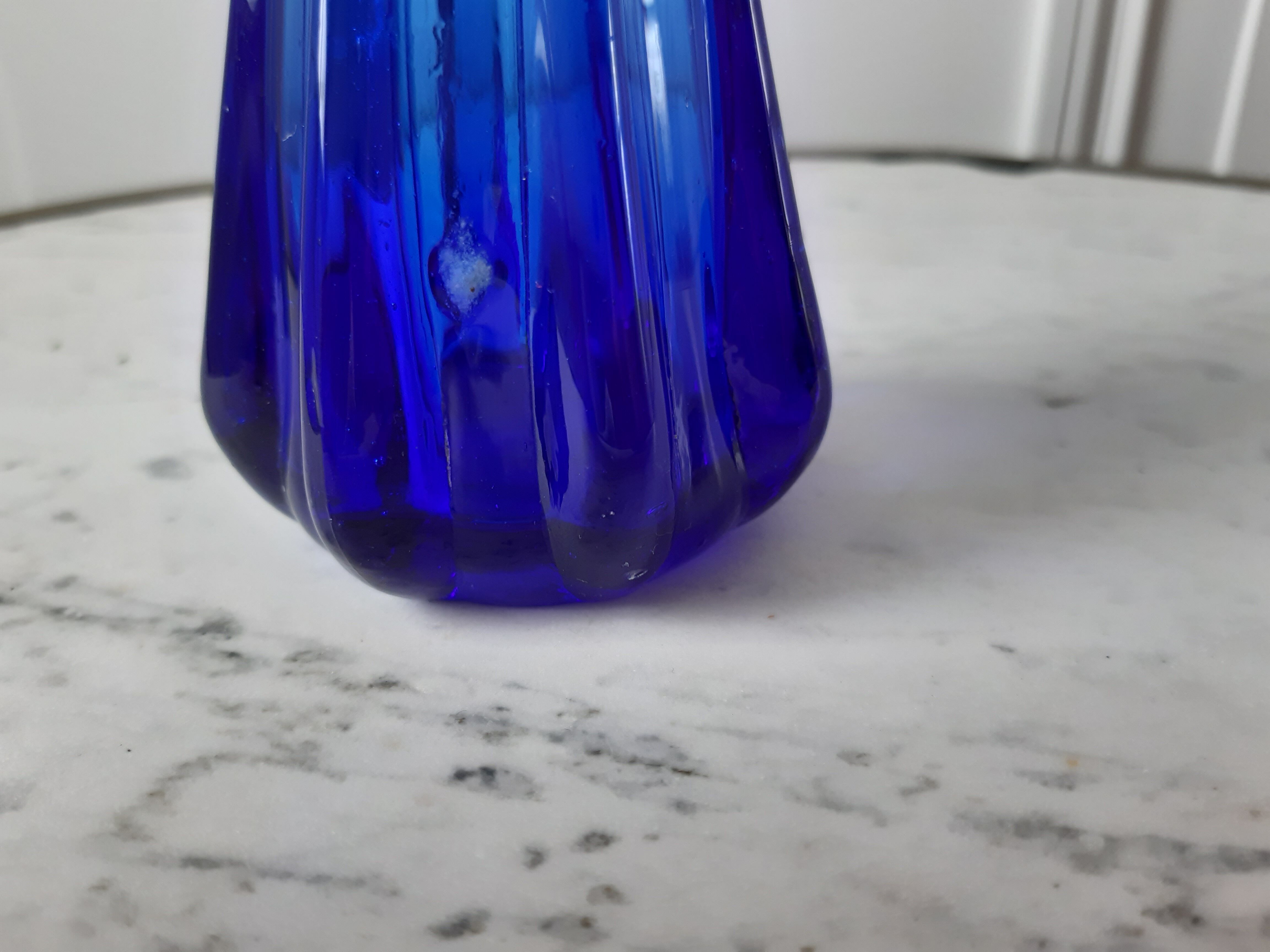 Blue soliflore vase in 1920s glass paste