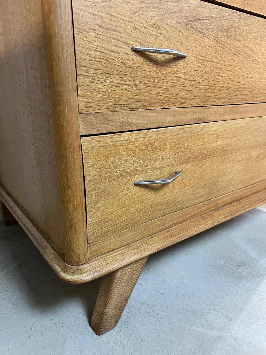 Commode vintage