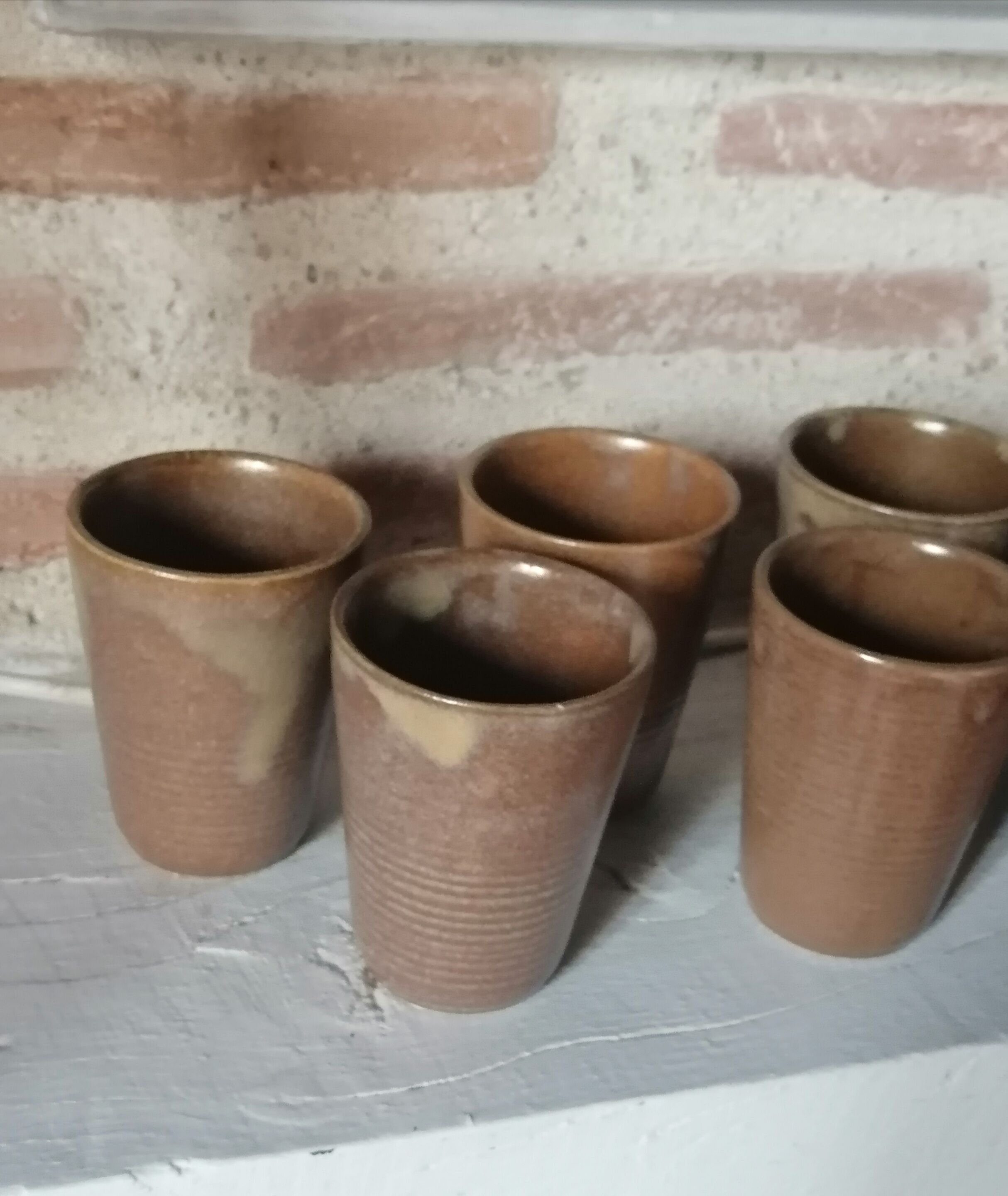 8 enamelled sandstone glasses